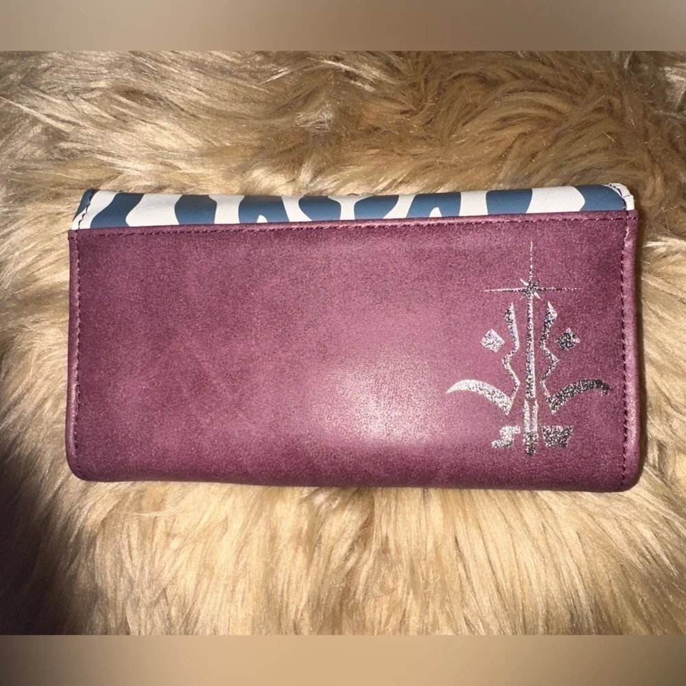Star Wars Ashoka Tano Inspired Theme Trifold Wallet - Picture 9 of 10